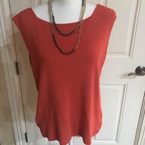 Short sleeve women’s top